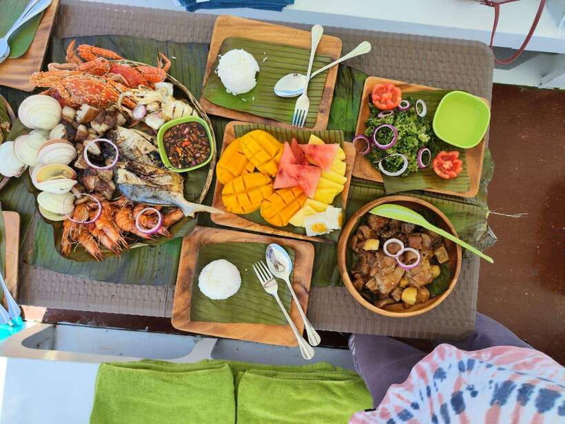 Bohol Balicasag Is Private Tour and Dolphin Watching - Lunch on this tour: not generic, and that matters