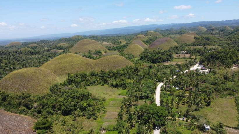 Bohol Chocolate hills Private Tour - Lunch With Locals: Filipino Cuisine That Ties the Day Together