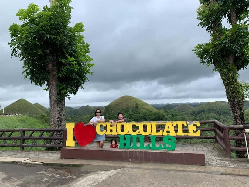 Bohol: Chocolate Hills, Tarsier, and Loboc River Tour - Chocolate Hills viewing decks: how to make your photos look like Bohol