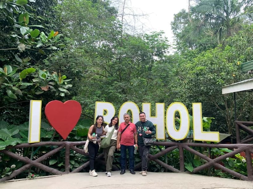 Bohol: Chocolate Hills, Tarsier, and Loboc River Tour - Pickup around Panglao and the rhythm of a small-group tour