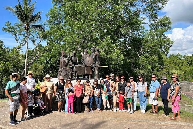 Bohol: Chocolate Hills, Tarsiers, & Loboc River Shared Tour - A Bohol icon day with just enough structure