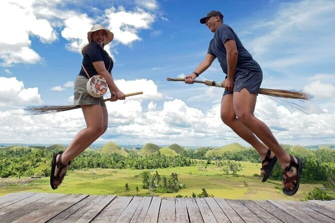 Bohol: Chocolate Hills, Tarsiers, & Loboc River Shared Tour - Entrance fees and real cost: what you pay on top of the $19 rate