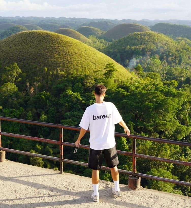 Bohol: Guided Chocolate Hills & Tarsiers Tour - Loboc River Cruise with floating buffet and live music, and why it’s worth the extra spend