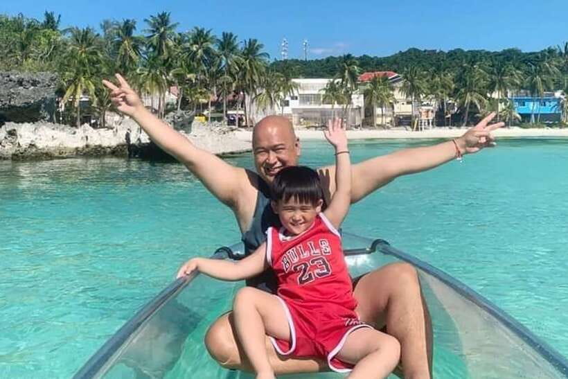 Boracay: Crystal Kayak Photo-op Experience - Rain, sea conditions, and staying flexible