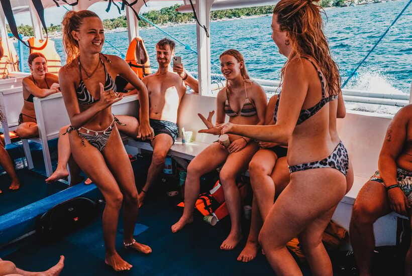 Boracay: Island Hopping & Cliff Jumping by Haqqy Life - The two secret-style photo and swim stops that stretch the day