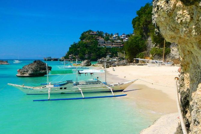 BORACAY ISLAND HOPPING TOUR with LUNCH - The morning route: Bulabog and Coral Garden first