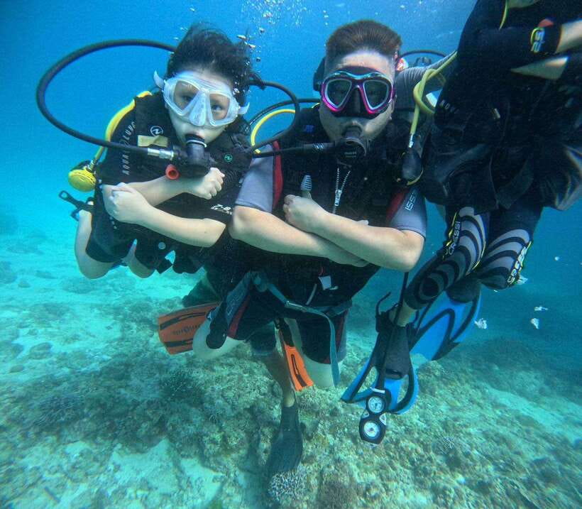 Boracay: Island Hopping with Buffet Lunch & Helmet Diving - A 5-hour mix of Boracay beach time and a helmet-walk on the ocean floor