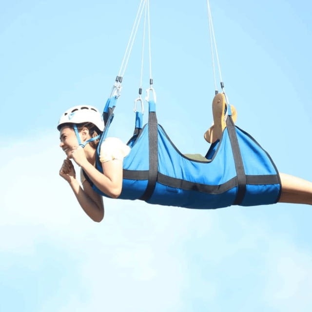 Boracay: Island Hopping with Lunch and Zipline - First, where you meet in Boracay changes by season
