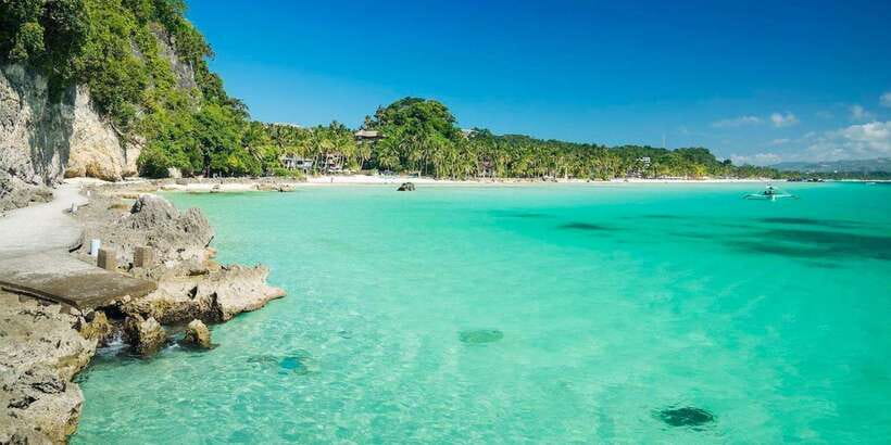 Boracay: Island Hopping with Parasailing Experience - Parasailing: the included thrill and the smart safety basics