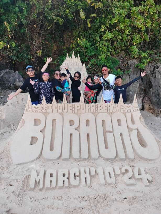 Boracay: Island Hopping with Snorkeling and Crystal Cove - Where You Meet in Boracay, and What You Should Look For