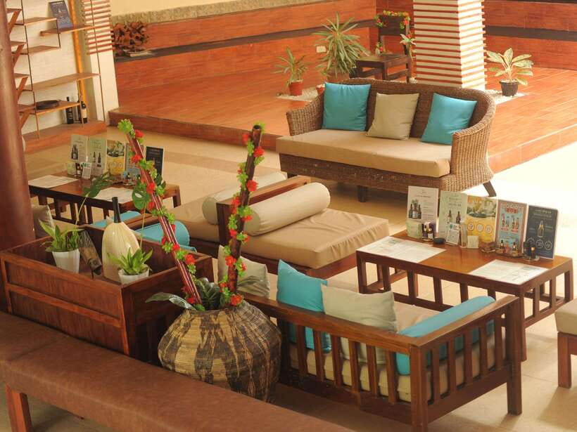 Boracay: Luna Spa Experience - The 2-hour flow: drinks, foot wash, massage, and that warm shower feeling