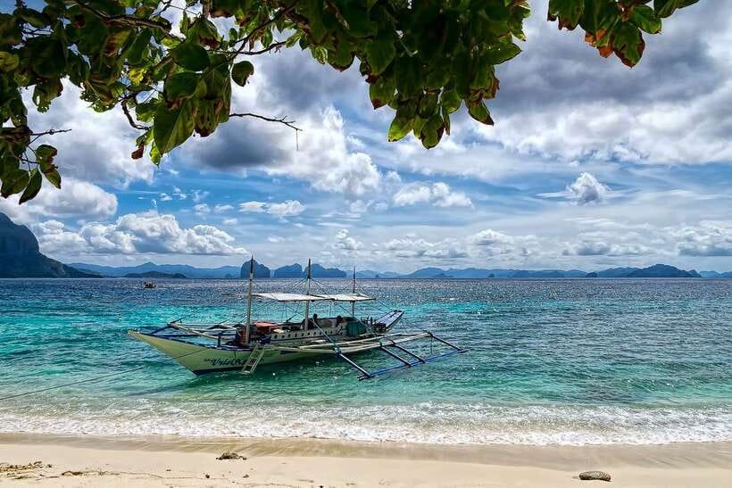 Boracay: Private Island Hopping & Snorkeling Tour - Puka Shell Beach and Balinghai Beach: the warm-up you actually need