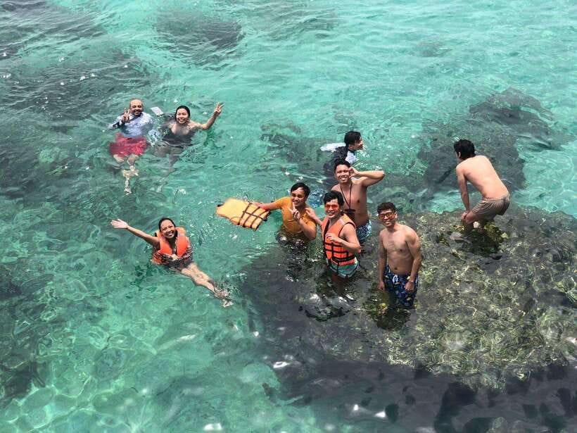 Boracay: Private Island Hopping & Snorkeling Tour - Getting to Astoria Boracay and staying on the clock