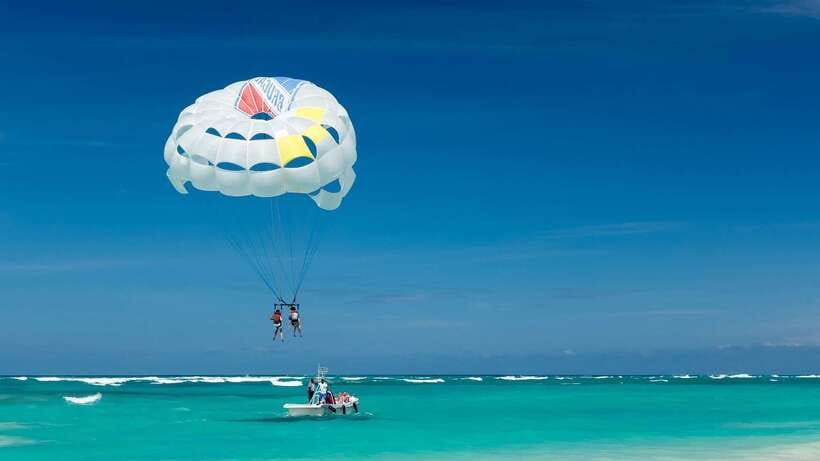 Boracay: Solo or Tandem Parasailing Experience - Why Boracay parasailing feels different from other water activities