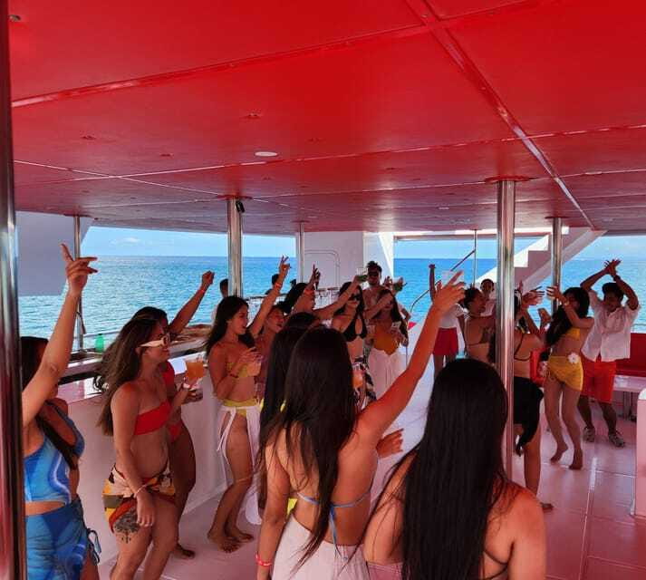 Boracay Sunset Cruise with RedWhale Party Yacht - Speedboat transfer: short and there to set up the water time