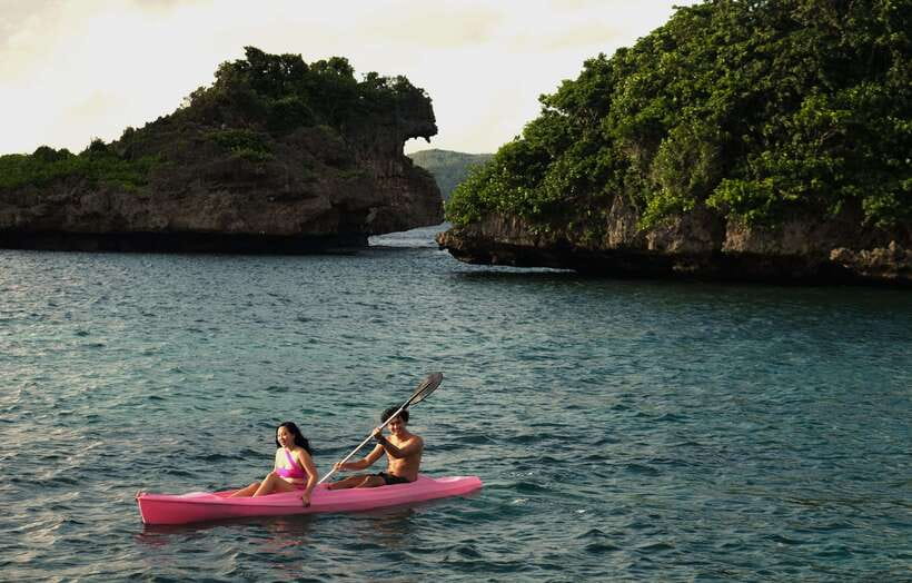 Boracay: Sunset Cruise with Water Activities - Water Activities: Kayak, SUP, Snorkel, and Float Time