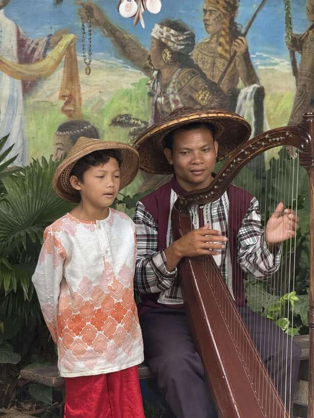 Cebu: City Highlights with Sirao Flower Garden Visit - Your driver as guide, English support, and the one thing to watch