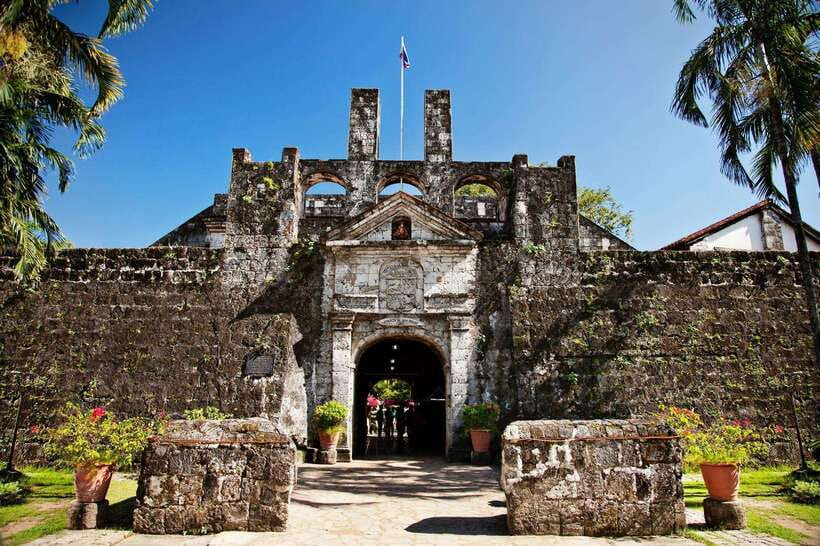 Cebu City: Historical, Local Cuisine & Mountain Guided Tour - Entering Cebu Through Fort San Pedro (Spanish-era start, simple walk)