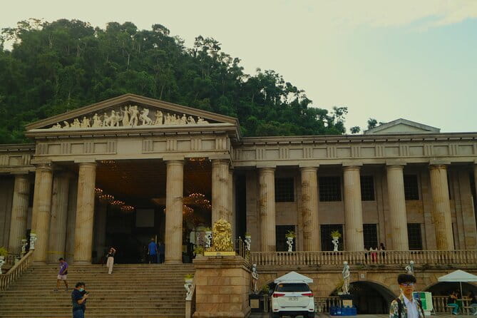 Cebu: Exploring Cebu City's rich history and Uphill Tour - Lunch at House of Lechon: Fuel for the Uphill Portion