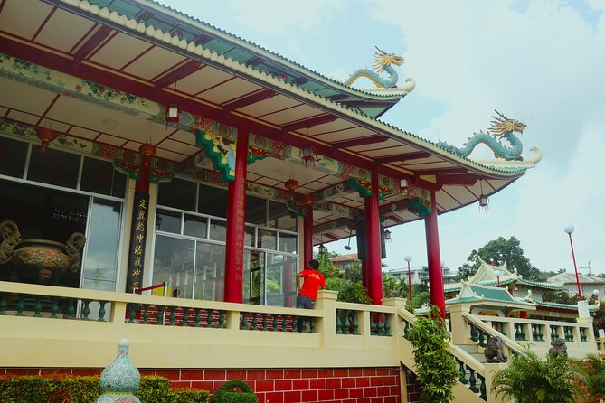 Cebu Highlands Tour (Tops,Taoist temple, Leah and sirao garden) - Stop 1: Cebu Taoist Temple, Chinese Calligraphy and Quiet Stroll Time