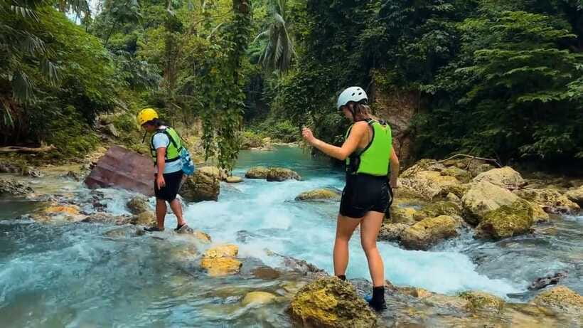 Cebu: Kawasan Falls Canyoneering Tour with Ziplining & Lunch - Photos and videos: how your guide helps you remember it