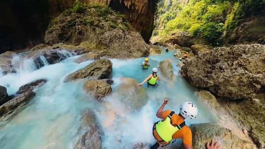Cebu: Osmeña Peak and Kawasan Canyoneering Day Tour - Group size, guides, and safety basics that make the day feel manageable