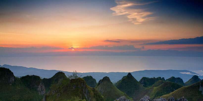 Cebu: Osmeña Peak and Kawasan Falls Canyoneering Day Trip - Hotel Pickup and Transfers: Where This Tour Becomes Convenient