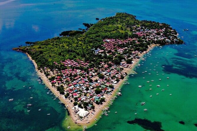 Cebu Private Tour 3 Islands Hopping Gilutungan Caohagan Nalusuan - Stop 1: Caohagan Island for beach reset and easy swimming