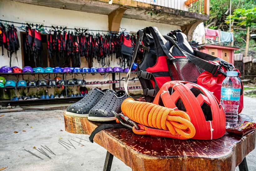 Cebu: Whale Shark Snorkeling & Kawasan Canyoning Tour - Lunch at Kawasan Falls: Lauriat-Style Food With a Big View