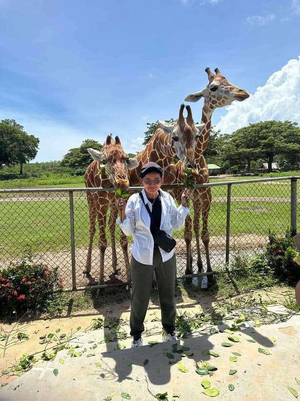 Coron: Calauit Safari Black Island Lunch & Transfer included - Who This Coron Calauit and Black Island Tour Suits Best