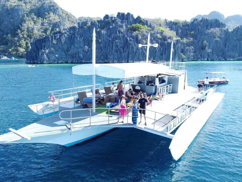 Coron Island: Premier Trimaran Tour - The included BBQ lunch and snacks: more than just fuel