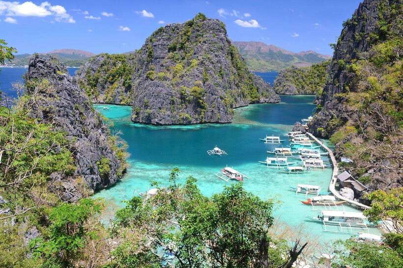 Coron Island Tour: 5 Top Attractions & Island Buffet Feast - Kayangan Lake: the hike, the viewpoint, and the swim moment