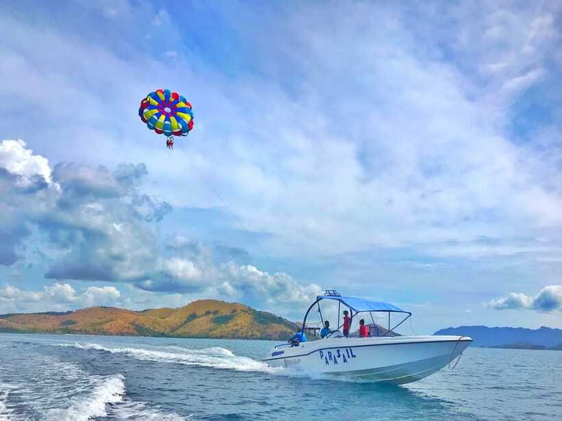 Coron: Parasailing Experience - Who should book this parasailing in Coron, and who should skip it