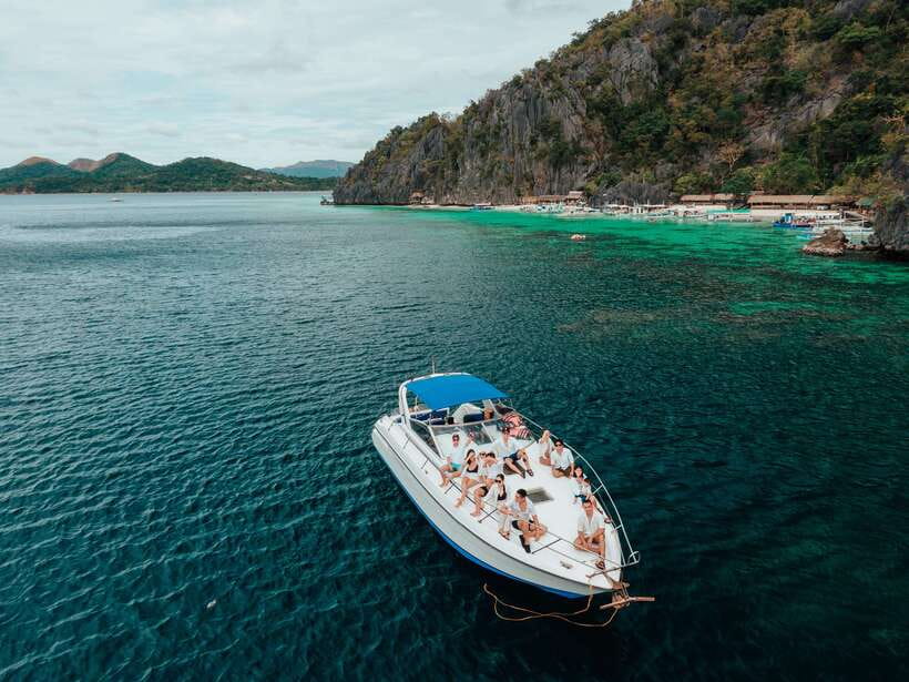Coron: Private Island-Hopping Tour on a Yacht or Speedboat - The 9-hour plan from Coron Harbor to the water’s biggest highlights