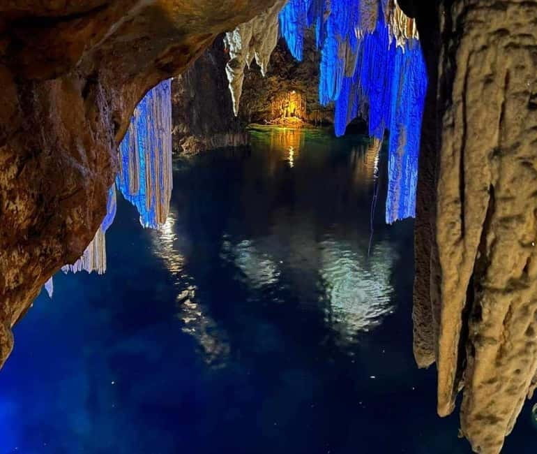 Coron: Siete Pecados & Pukaway Cave Private Tour - Getting to the first stops: pickup, van ride, and river boat