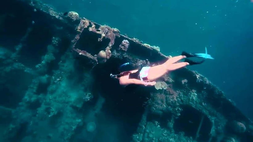 Coron | Super Ultimate Tour - Barracuda Lake and Twin Lagoon: Two Water Stops, Two Photo Styles