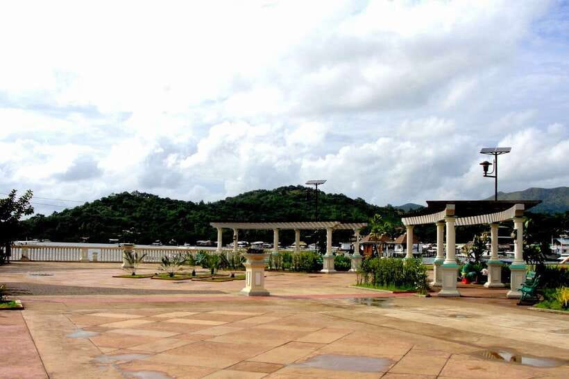 Coron: Town Tour with Maquinit Hot Spring - Town stops that actually help you orient in Coron