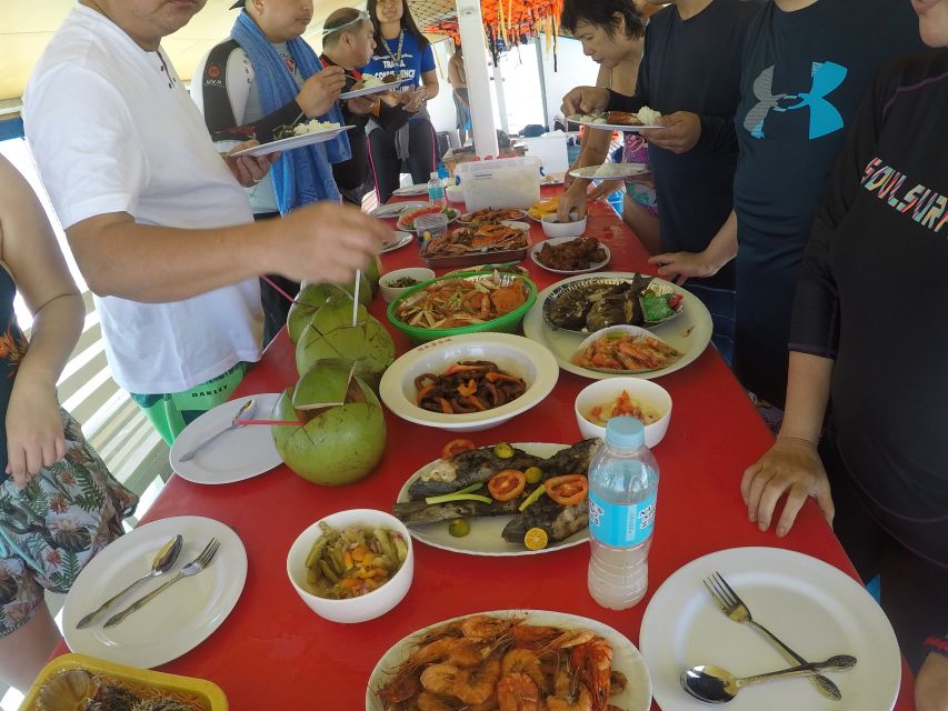 Dumaguete: Dolphin Watching & Manjuyod Sandbar Private Tour - Language, guide support, and what you’ll do with that help