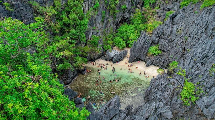 El Nido: Island Hopping and Snorkeling Private Boat Tour C - A Private Boat Day in El Nido, With Your Own Pace