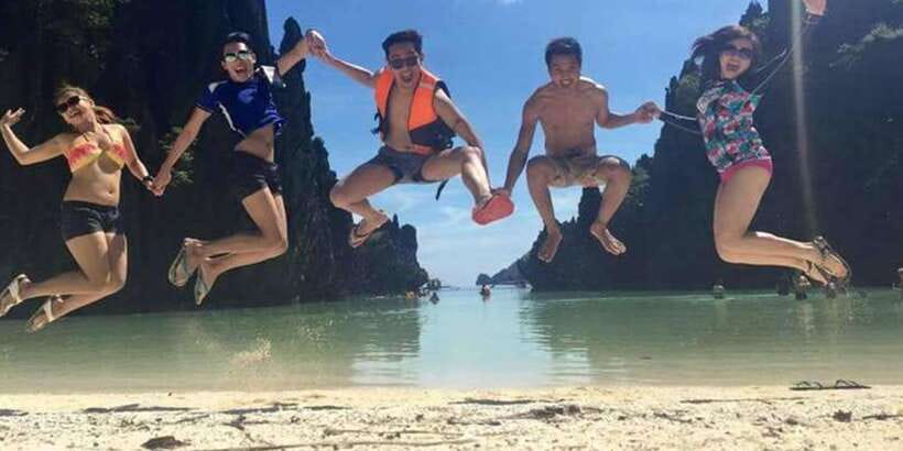 El Nido: Island Hopping Tour A Lagoons and Beaches - Snorkeling stops: how to make the most of underwater time