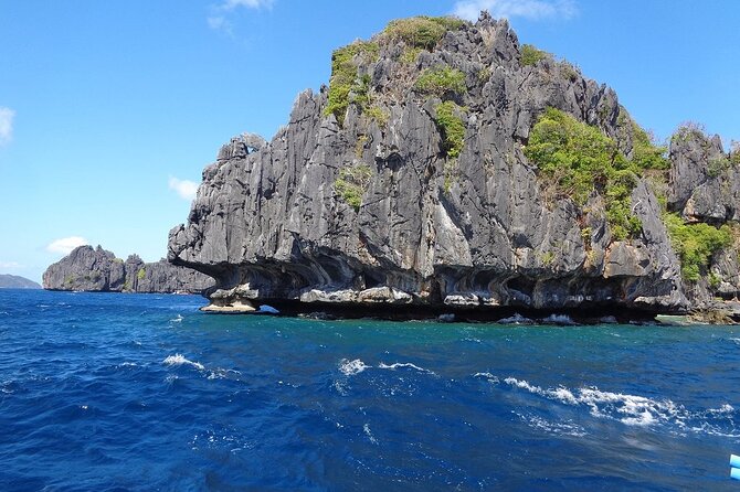 El Nido Island Hopping Tour A with Lunch - Lunch on the water: the included meal that makes the price feel fair