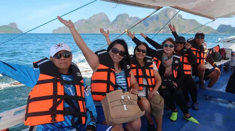 El Nido: Island Hopping TOUR A with Lunch, Transfer & EDTF - Payong-Payong Beach: gentle swimming and snorkeling-friendly water