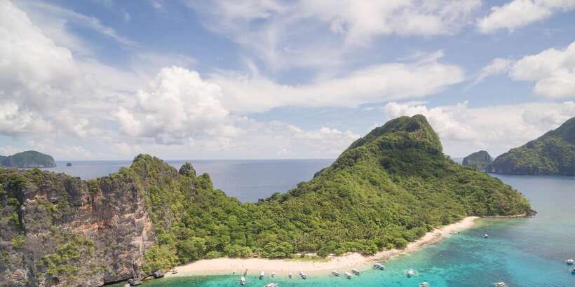 El Nido Island Hopping Tour C: Hidden Beaches & Shrine - Crew and guiding style: why guides like Prince H., Angelo, Dexter matter