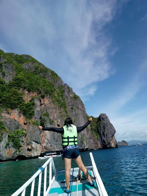El Nido Island Tour B - Cathedral Cave: limestone drama with a time limit