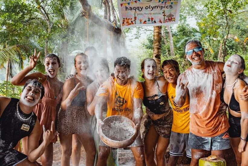 El Nido: Jeepney Adventure Tour with Lunch - Start at Frendz Hostel, then head straight for Lio Beach fun