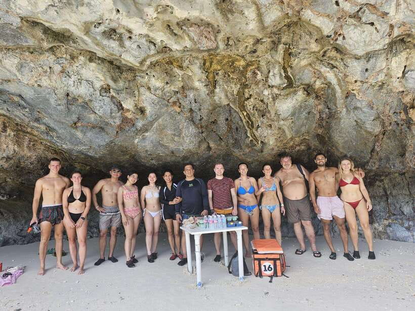 El Nido: Private/Exclusive Island Hopping Tour D BEST PRICE - Serenity beach, the chill ending that helps you land the day