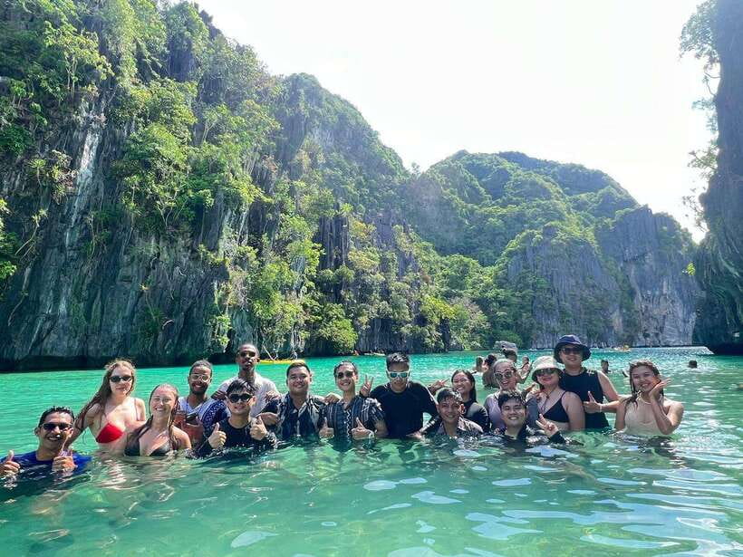 EL NIDO: Private Island Hopping Tour C w/BUFFET LUNCH - Helicopter Island: start with reef time and a silly name that’s earned