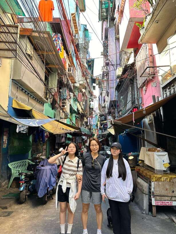 Explore Manila Slums and Hidden Market - Local transport rides: tricycle and jeepney for real-life Manila