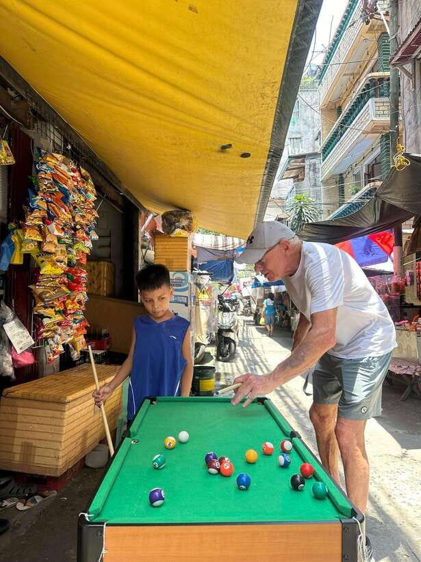 Explore Manila Slums and Hidden Market - Meet locals, not just see streets