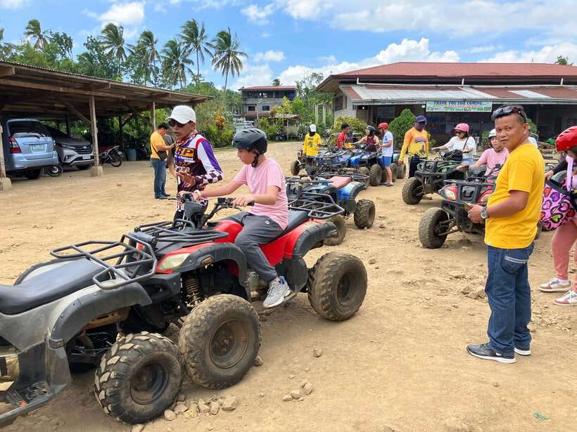 From Cebu City: Bohol Island Highlights in One Day - Loboc River cruise: lunch plus live music and dancing